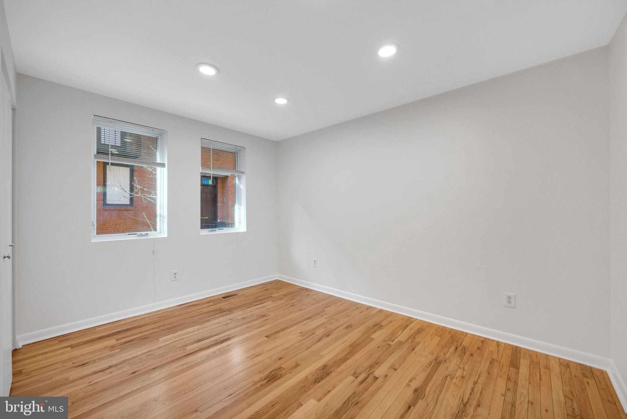 WASHINGTON SQ WEST - Residential Income