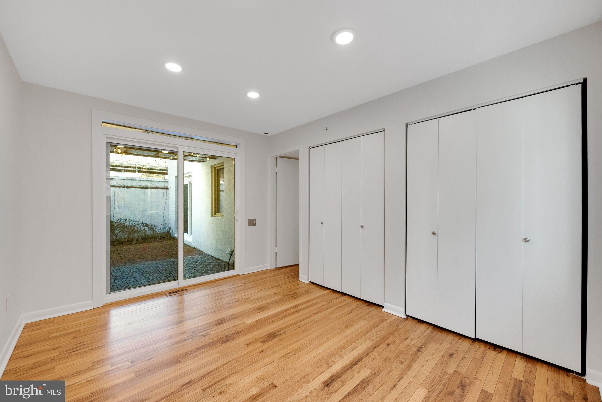 WASHINGTON SQ WEST - Residential Income