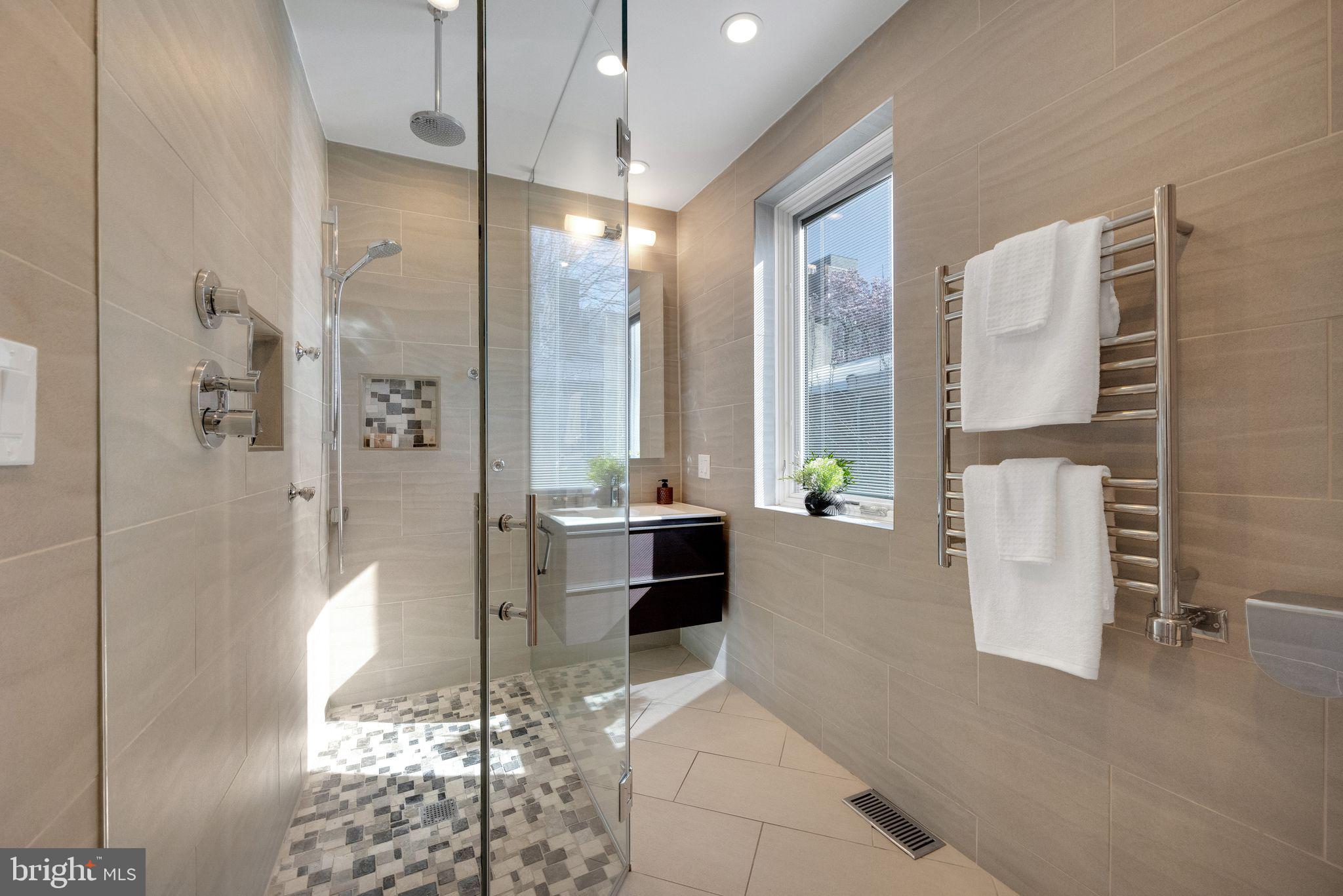 WASHINGTON SQ WEST - Residential Income