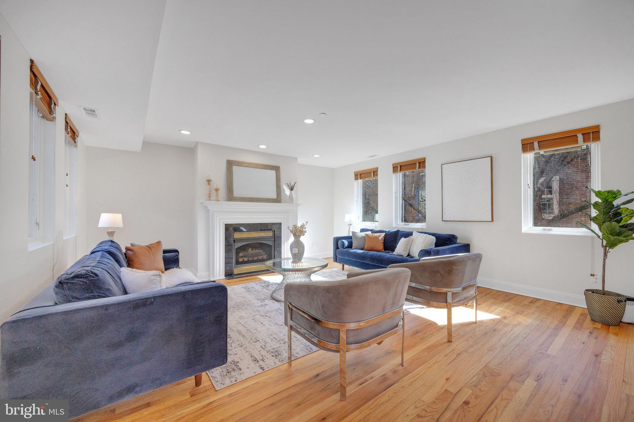 WASHINGTON SQ WEST - Residential Income