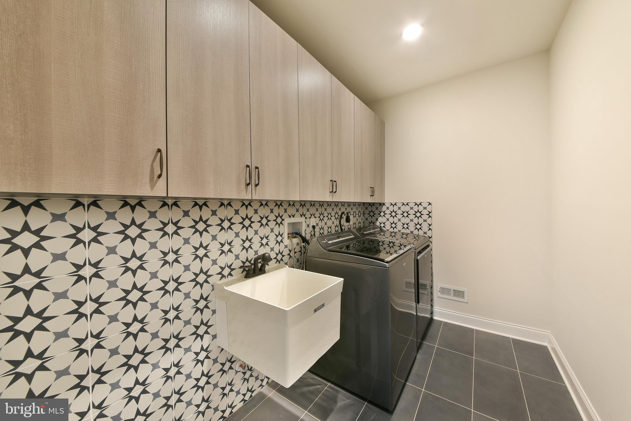 REGENCY AT YARDLEY - Residential