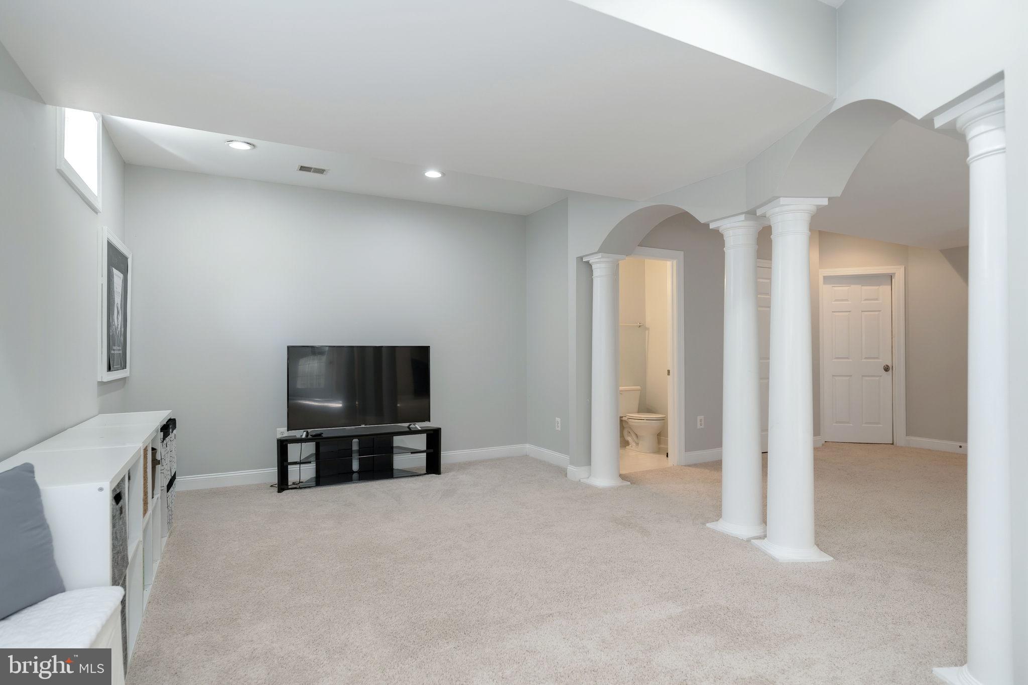 HIGHGROVE ESTATES - Residential