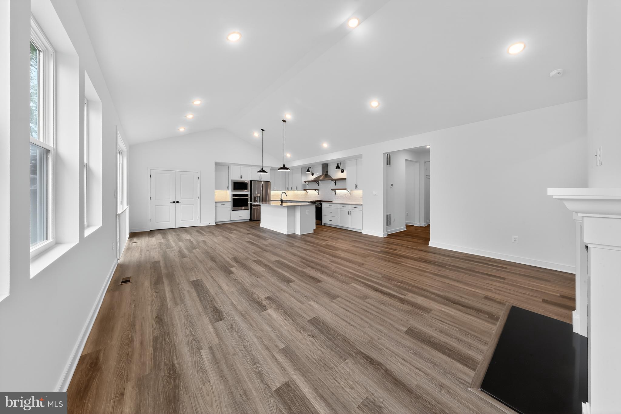FOUR SEASONS AT HATTERAS HILLS - Residential
