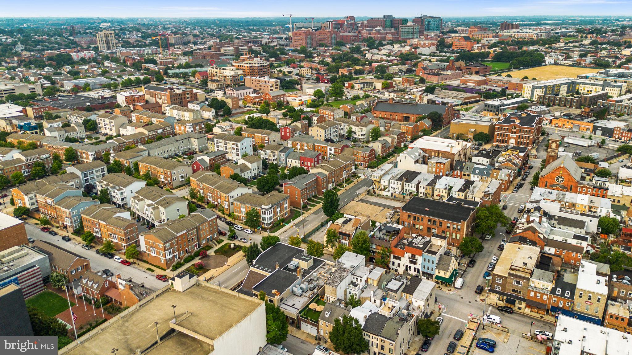LITTLE ITALY - Commercial Sale