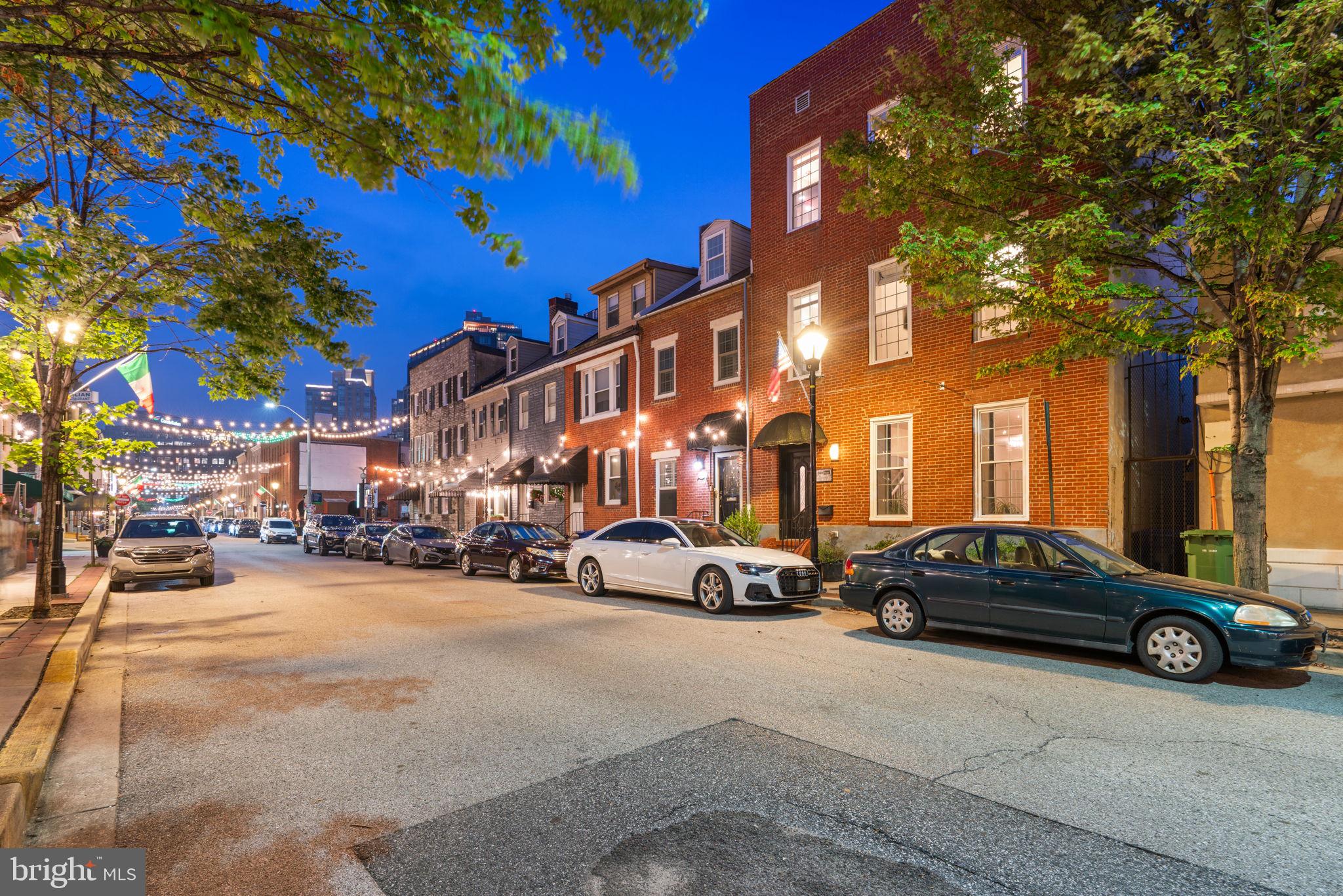 LITTLE ITALY - Commercial Sale