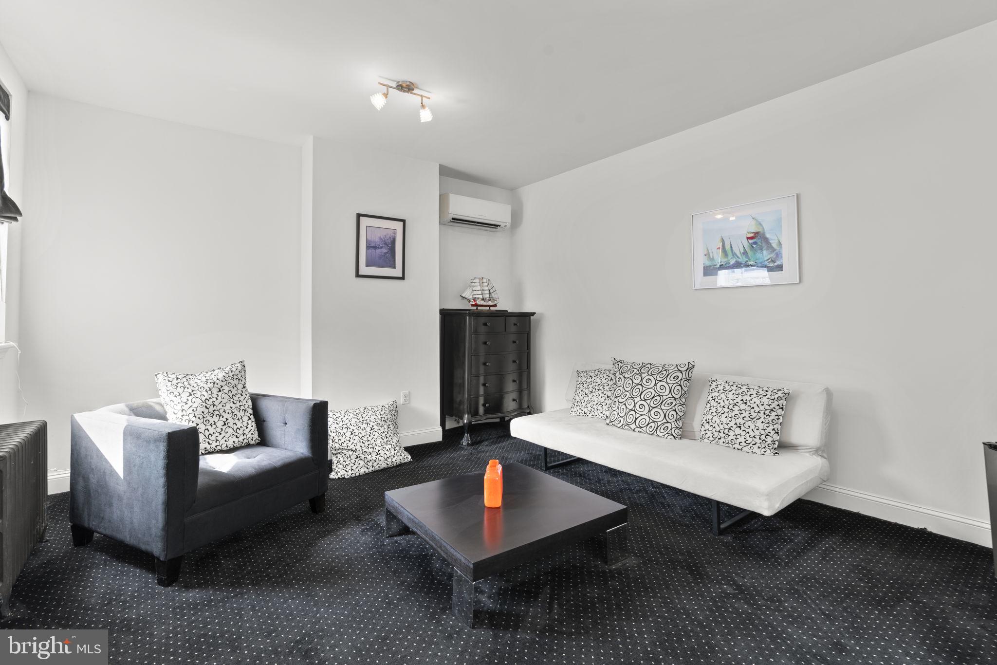 LITTLE ITALY - Commercial Sale