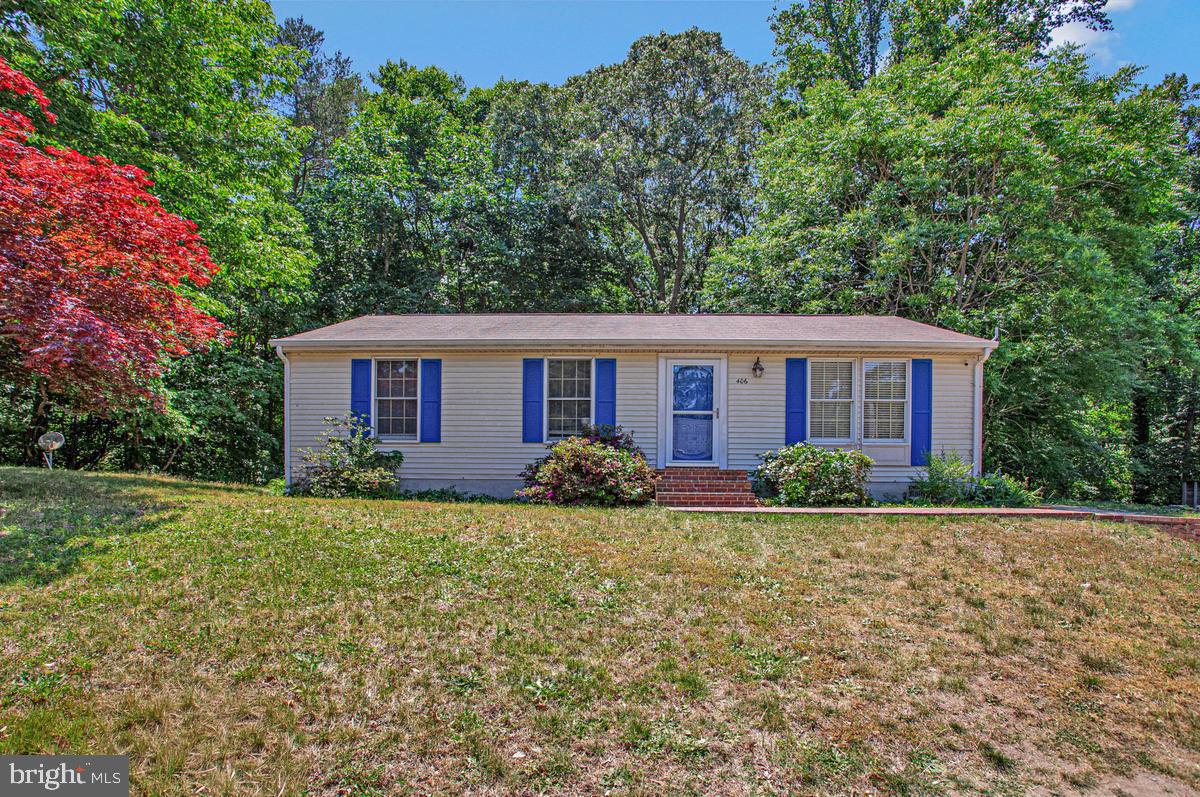 Nestled in the charming White Sands community, this ranch-style home offers a perfect blend of comfort and convenience. With 3 bedrooms and 2 full bathrooms, this well-maintained residence is designed for easy living. The inviting layout features a cozy atmosphere, ideal for gatherings or quiet evenings at home. Step outside to discover the community's beautiful common grounds, complete with jogging paths, picnic areas, and playgrounds, perfect for enjoying the outdoors. The neighborhood fosters a strong sense of community, where friendly neighbors and local events create lasting connections. This home is not just a place to live; it's a gateway to a vibrant community where memories are made. Experience the warmth of White Sands-your new home awaits!