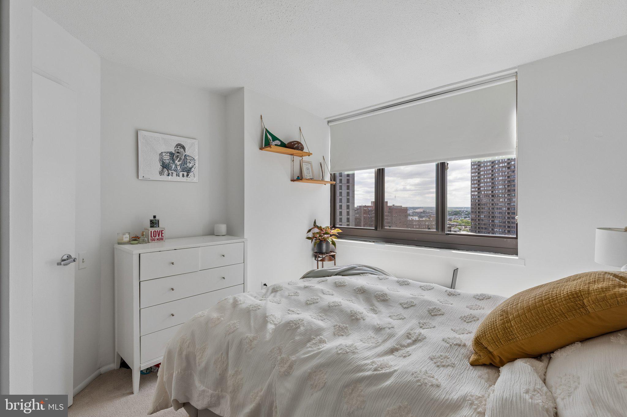 AVENUE OF THE ARTS - Residential