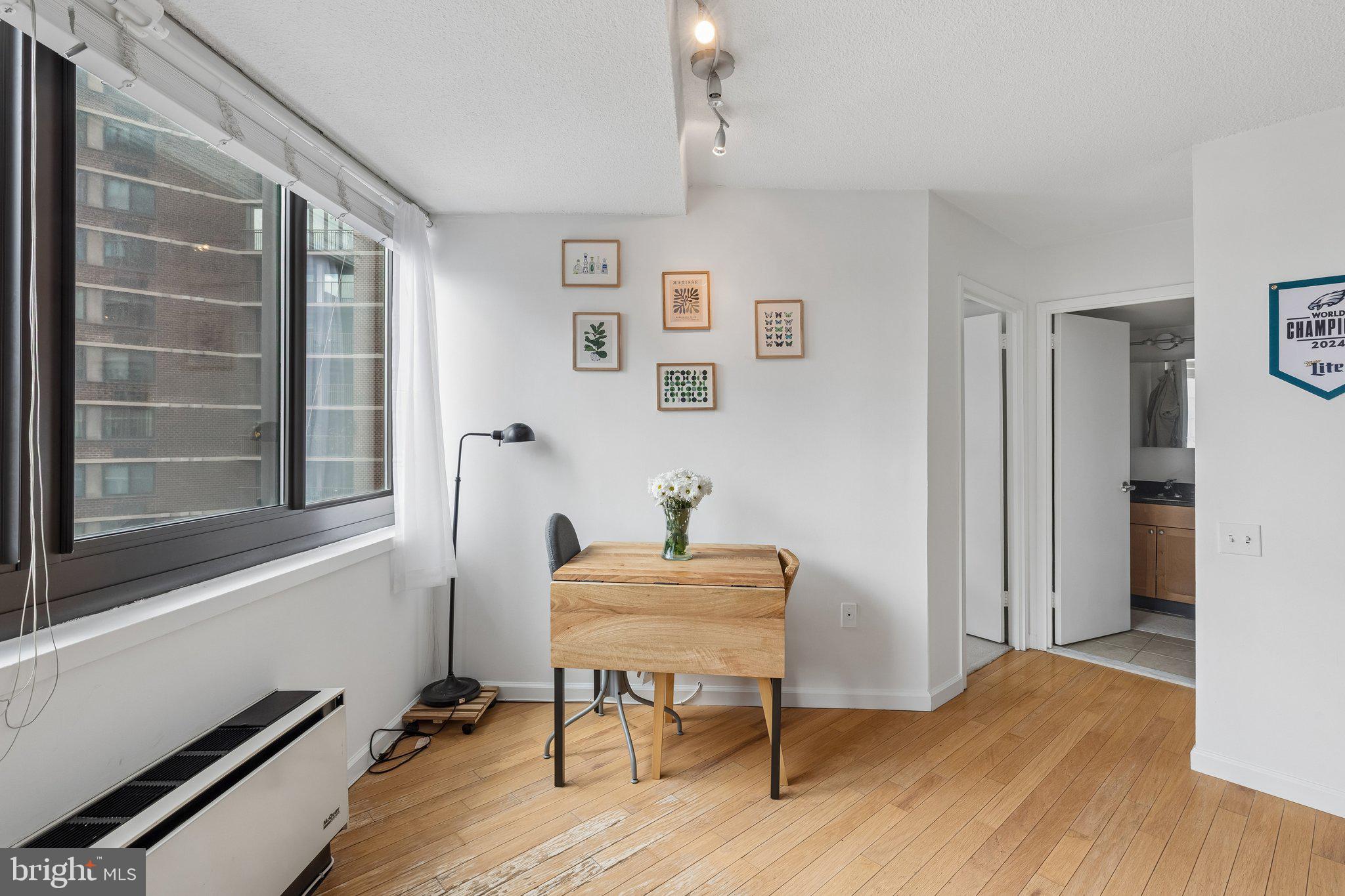 AVENUE OF THE ARTS - Residential