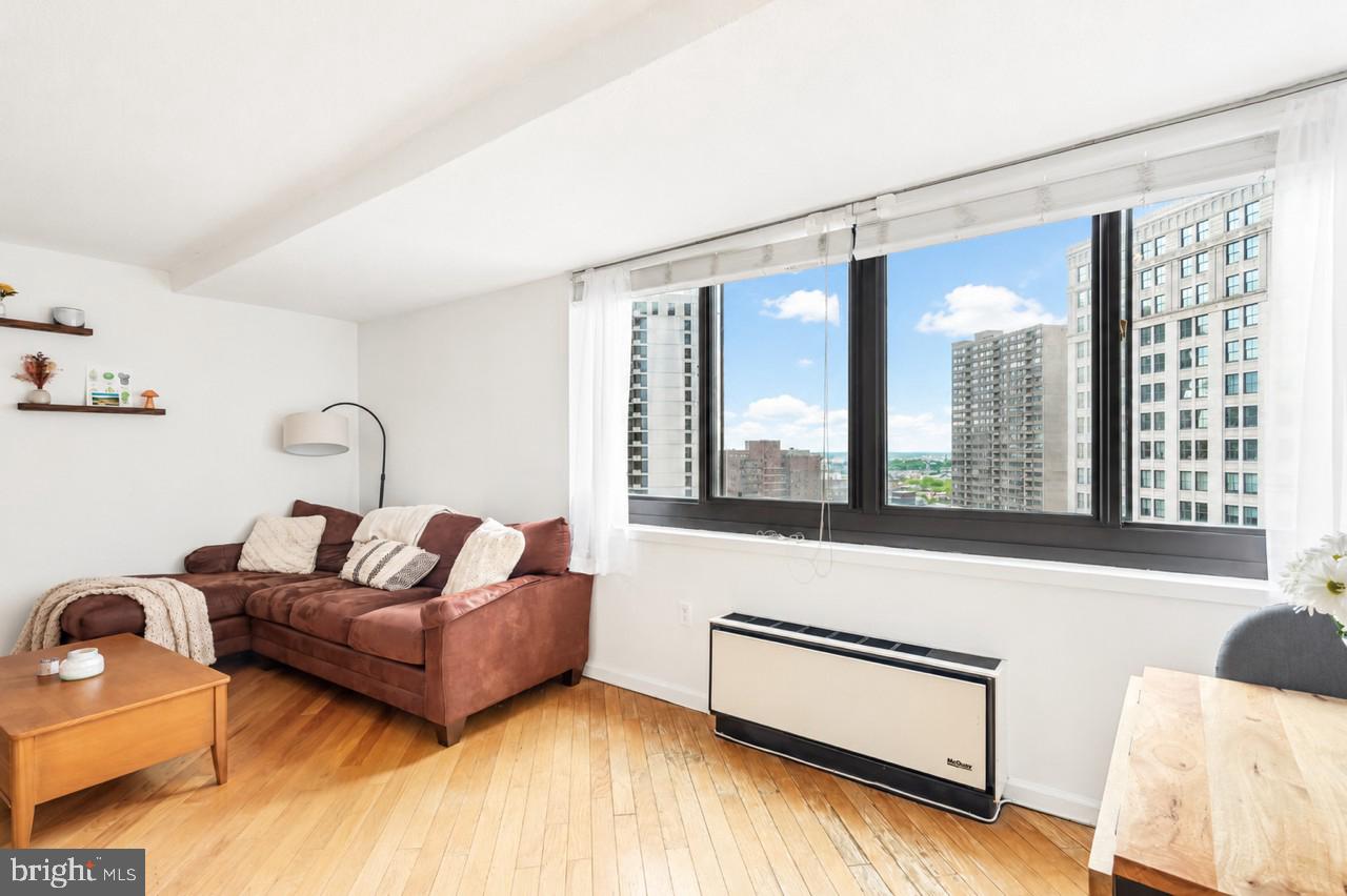AVENUE OF THE ARTS - Residential