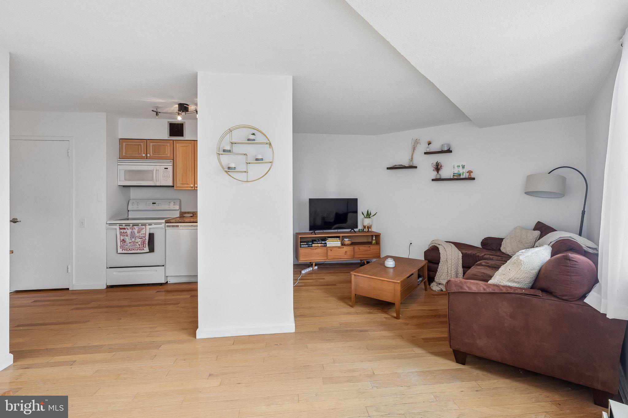 AVENUE OF THE ARTS - Residential