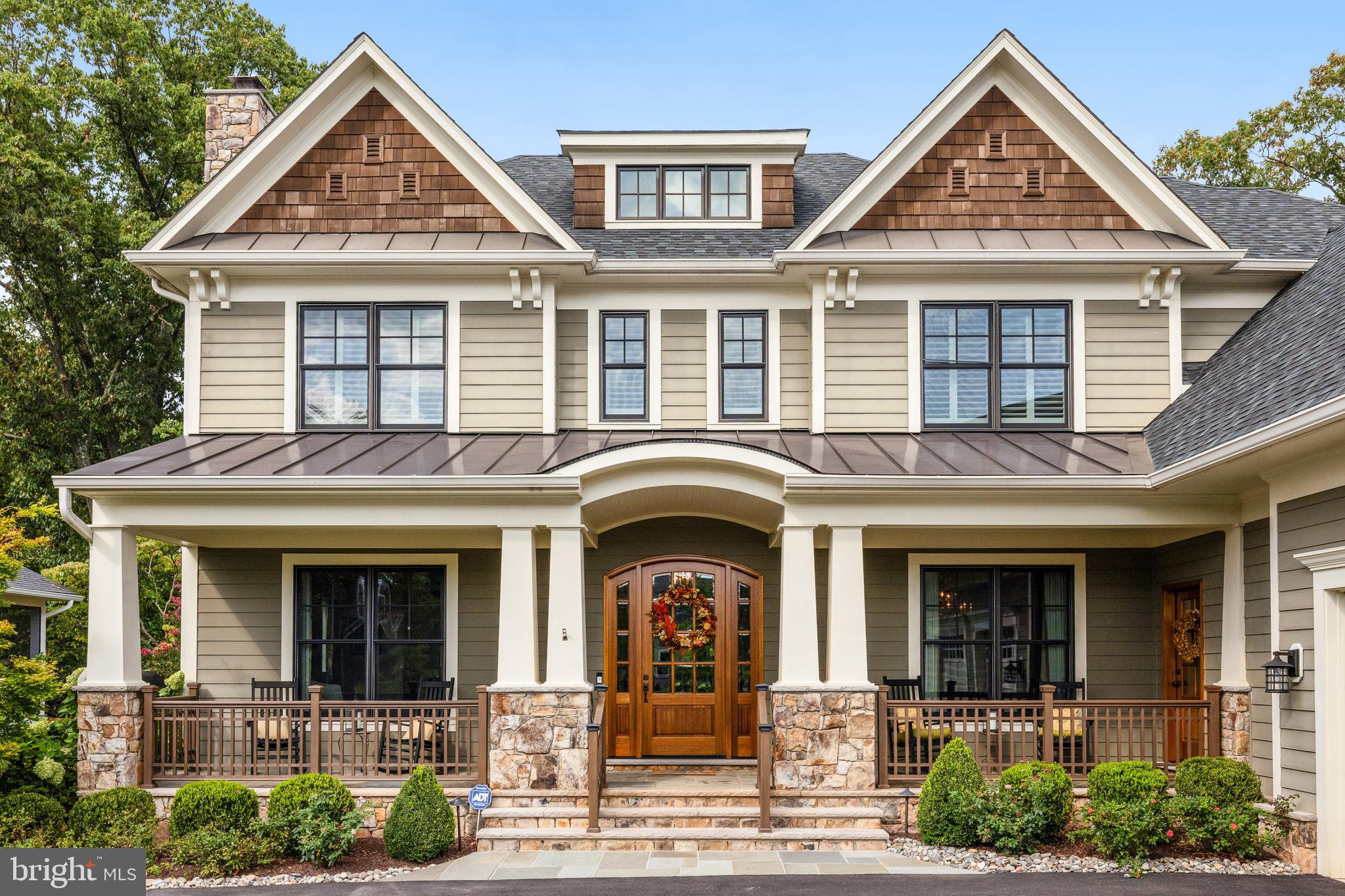 SALONA VILLAGE - Residential