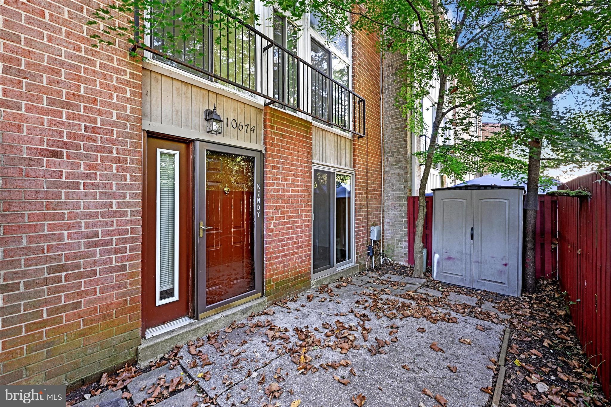 VILLAGE OF WILDE LAKE - Residential