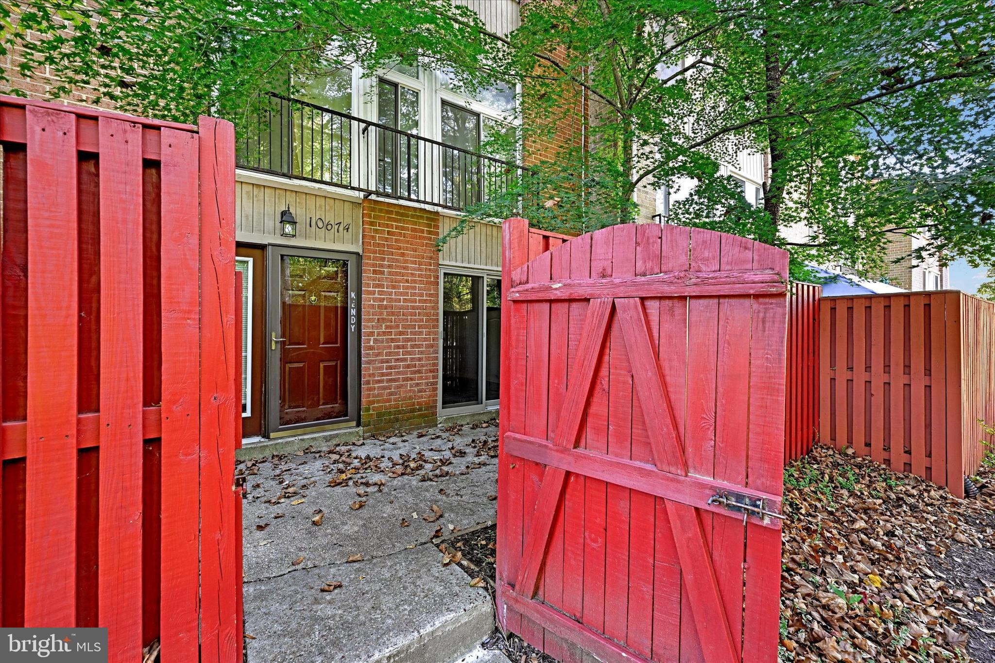 VILLAGE OF WILDE LAKE - Residential