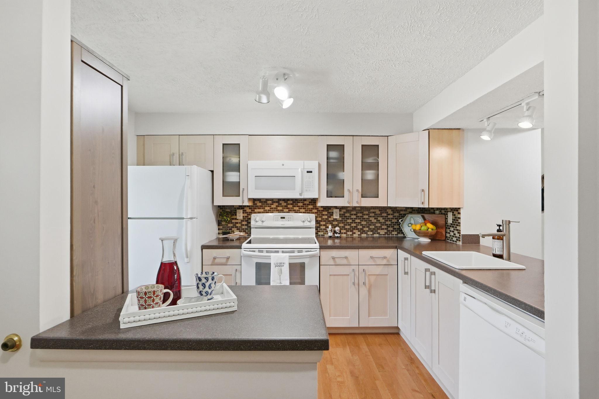 OAK SPRINGS - Residential