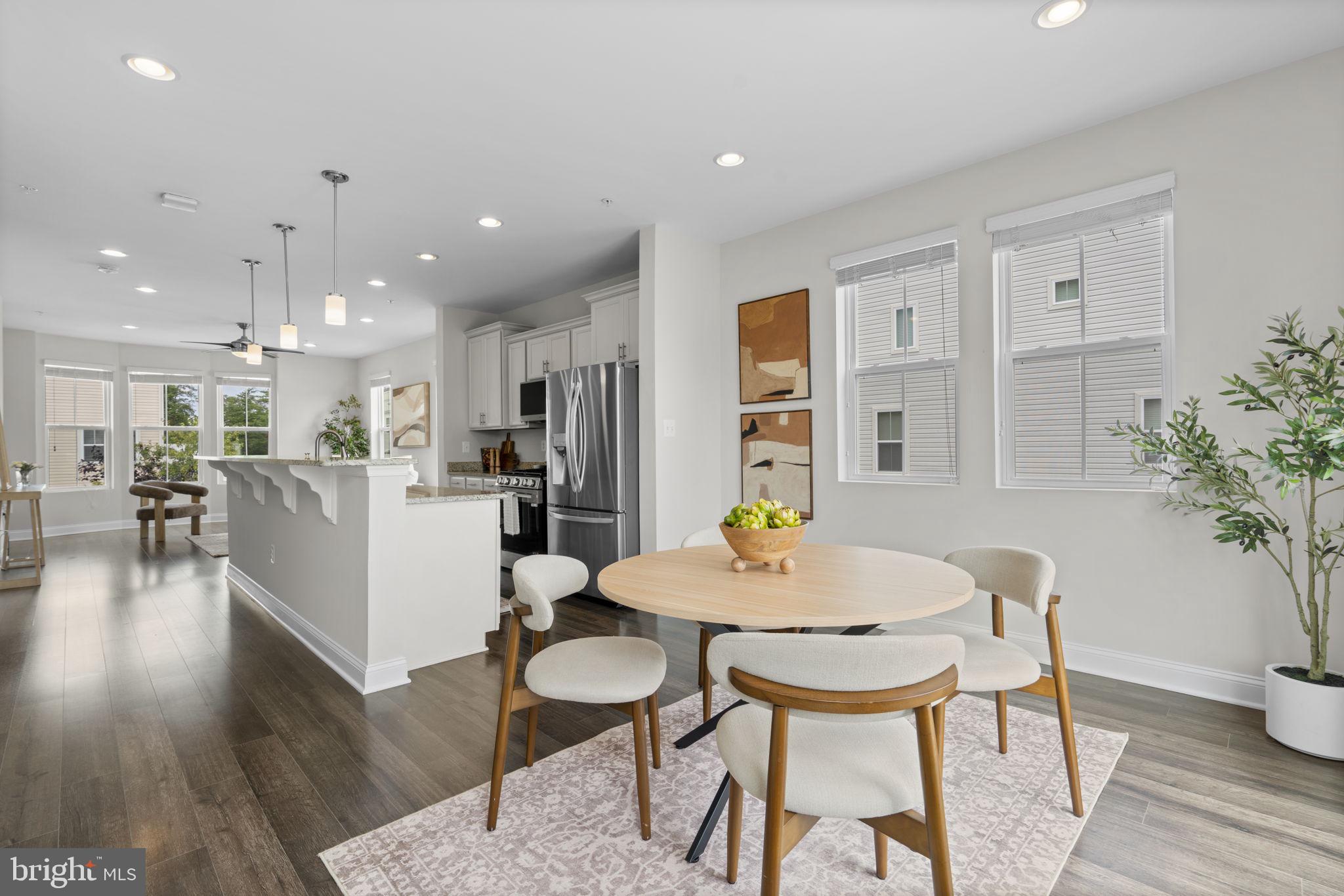 OXFORD SQUARE - Residential