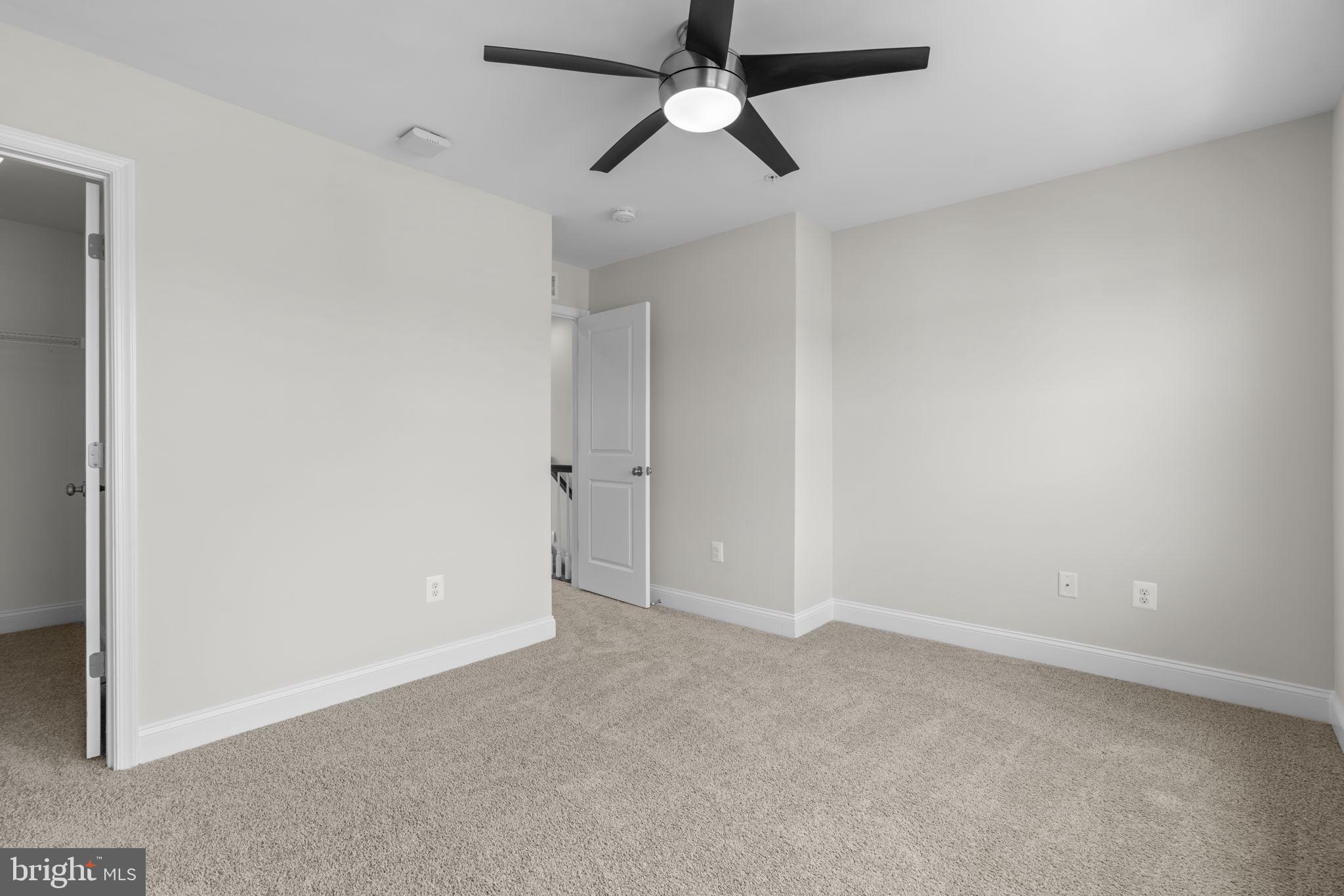 OXFORD SQUARE - Residential