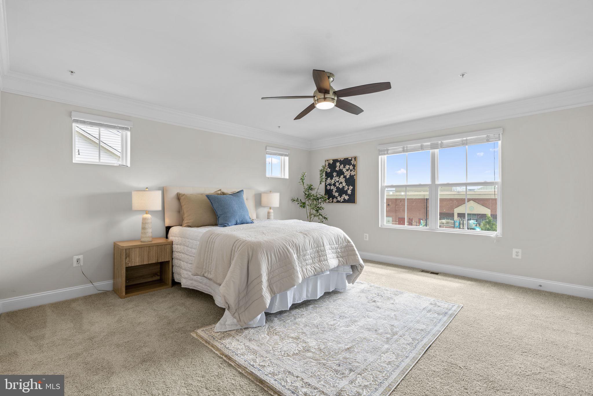 OXFORD SQUARE - Residential