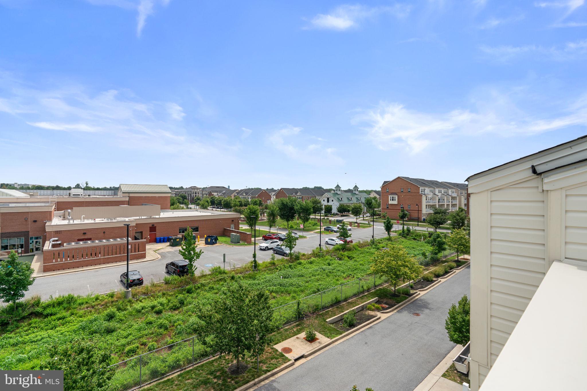 OXFORD SQUARE - Residential