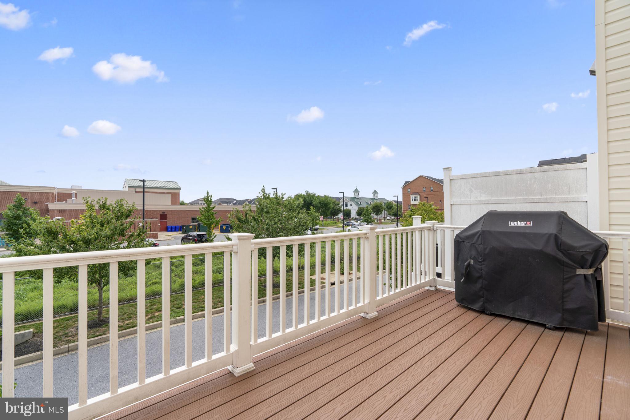 OXFORD SQUARE - Residential