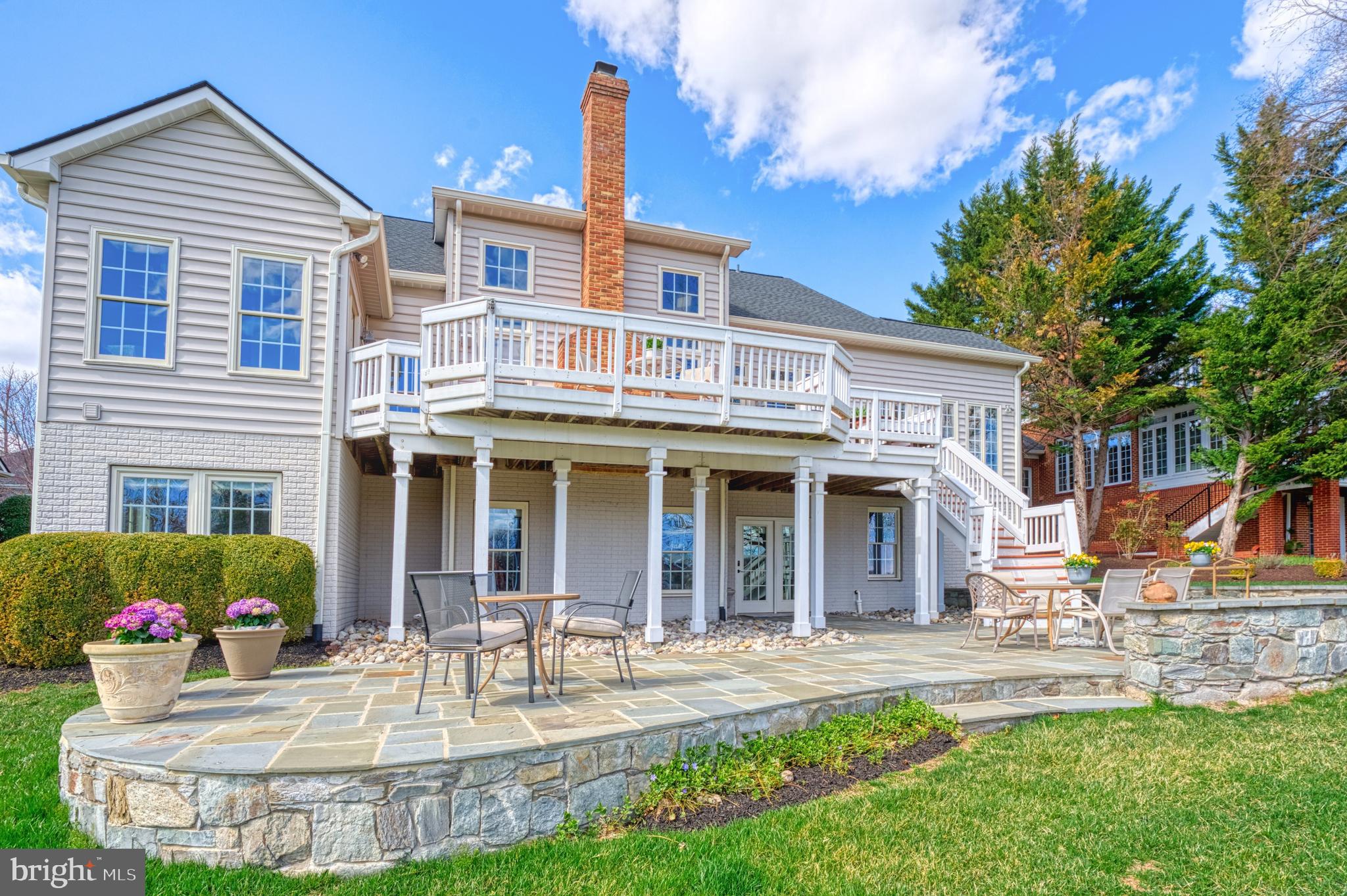 RIVER CREEK - Residential