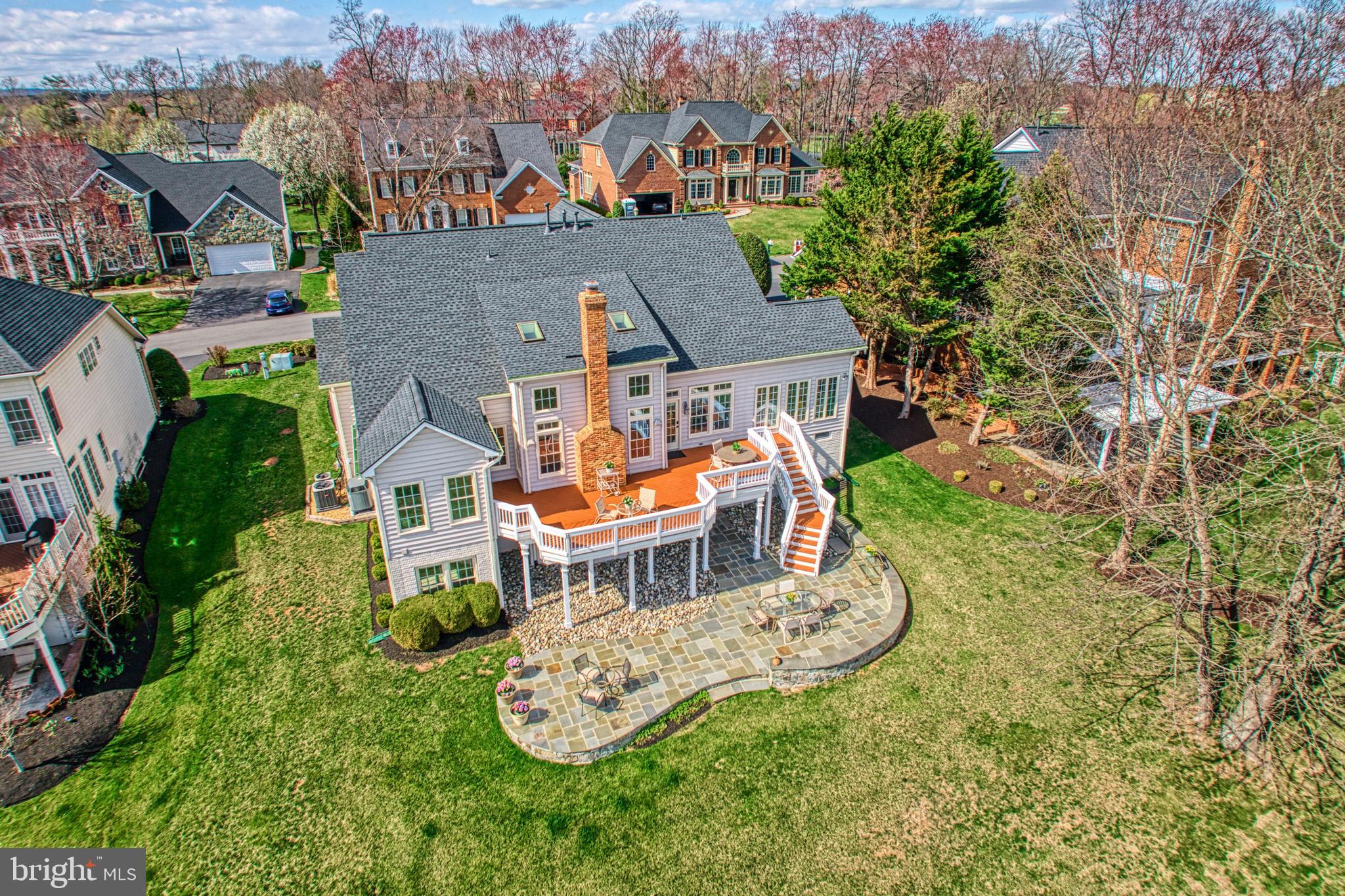 RIVER CREEK - Residential
