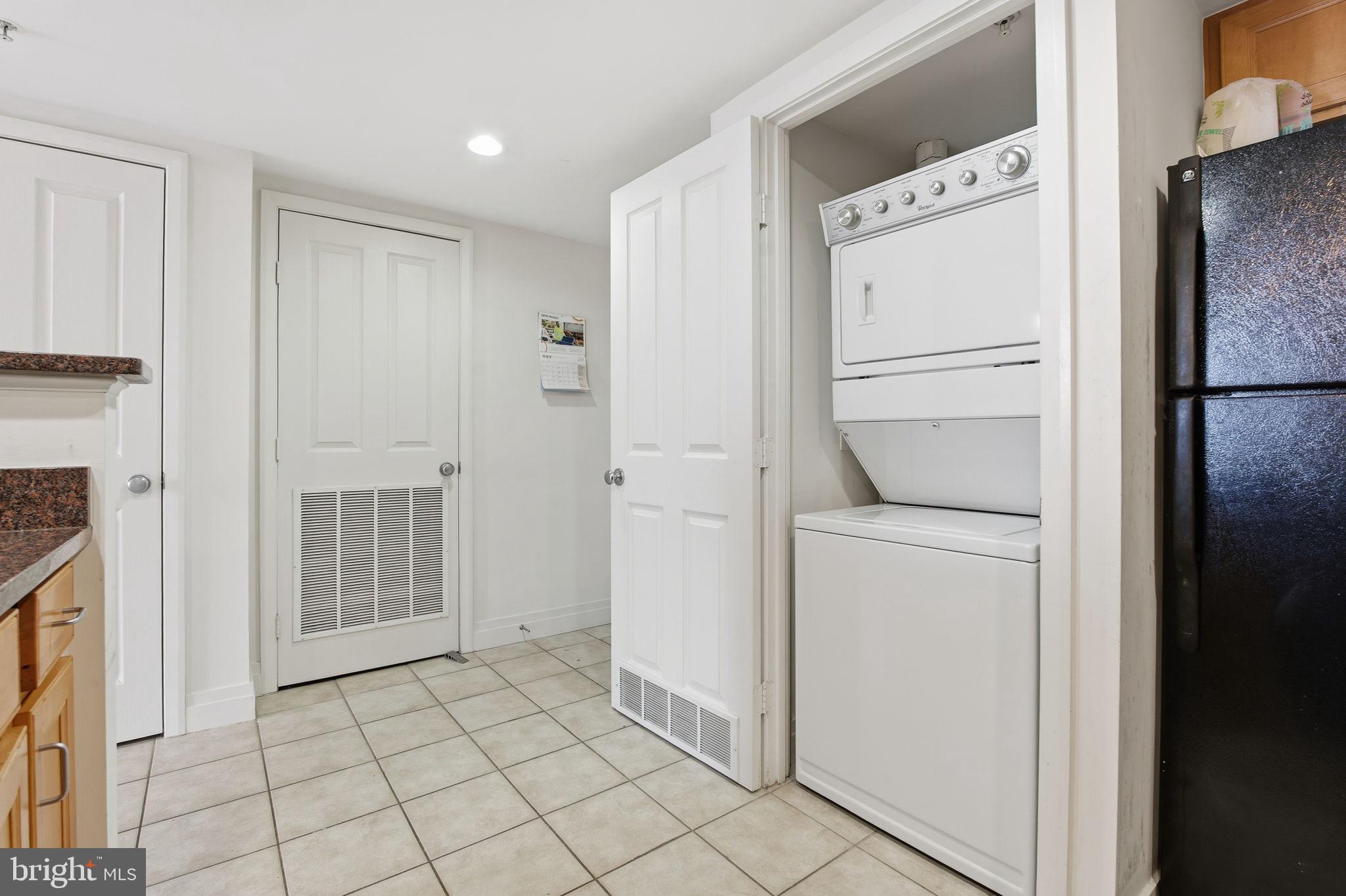 INNER HARBOR - Residential Lease