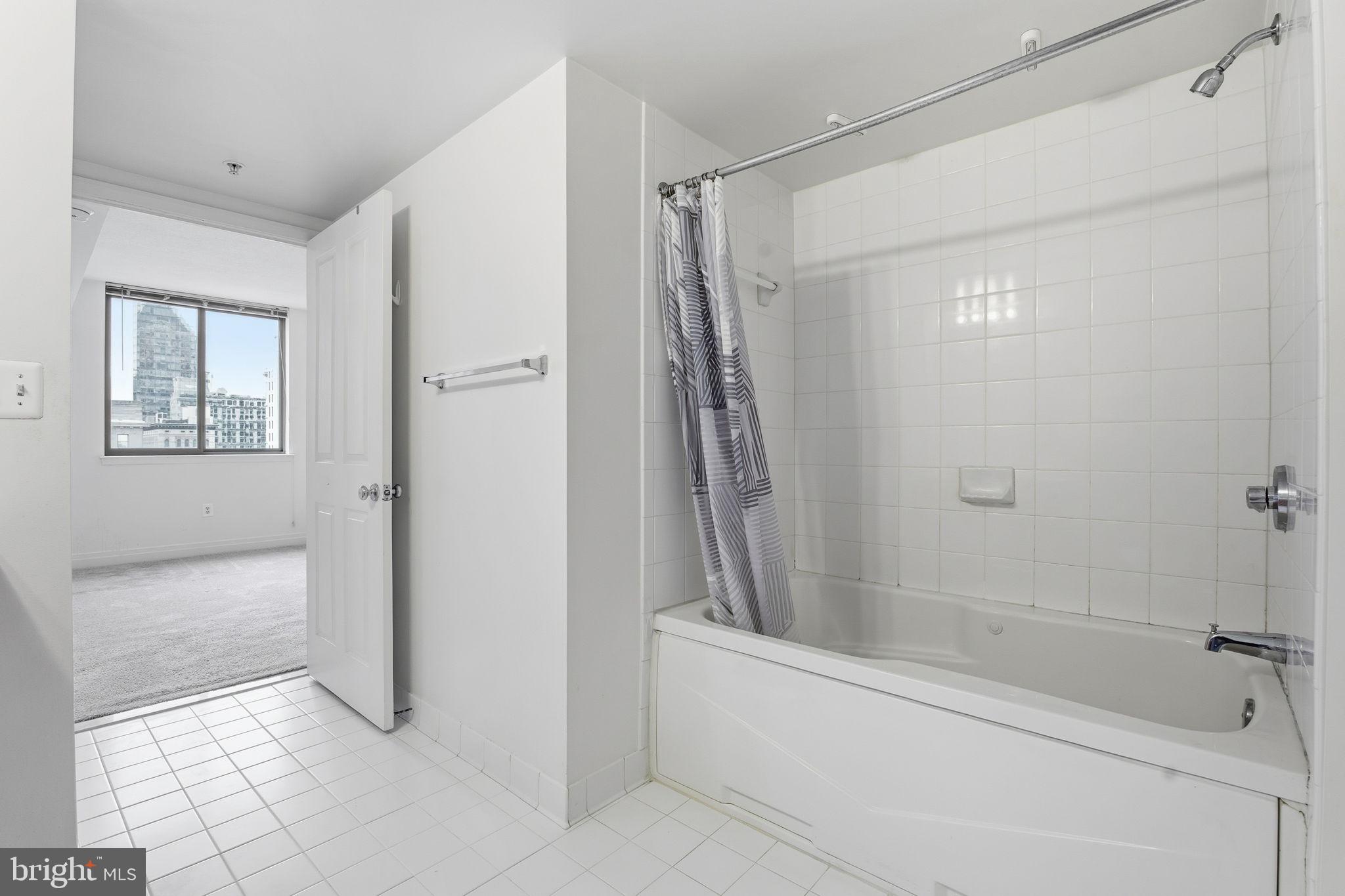 INNER HARBOR - Residential Lease