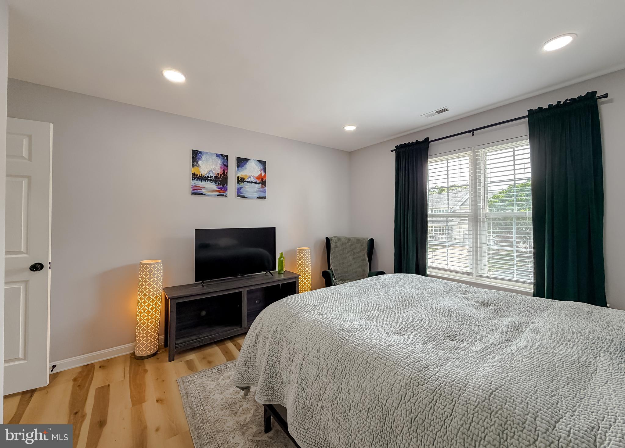 MEADOW LAKE - Residential