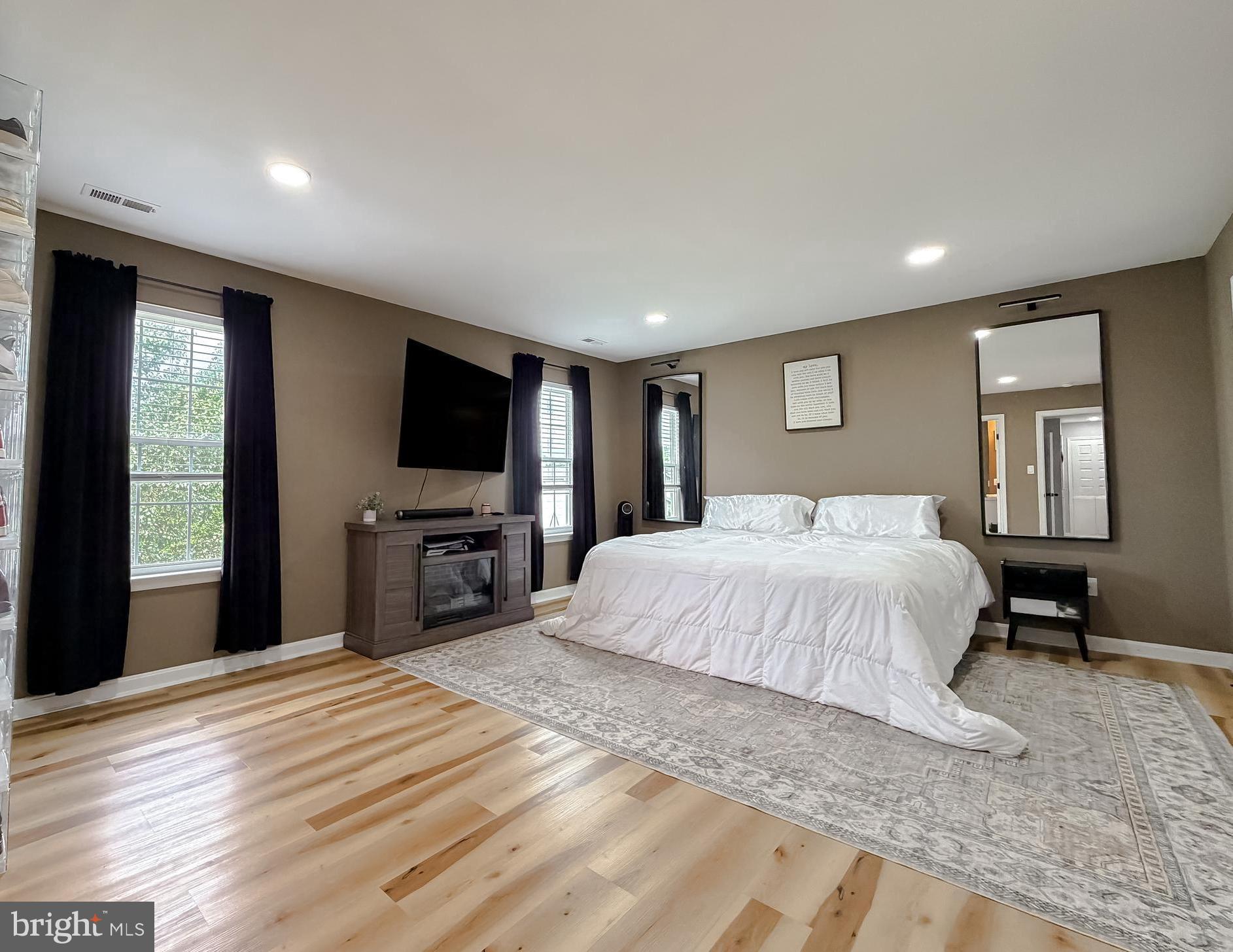 MEADOW LAKE - Residential