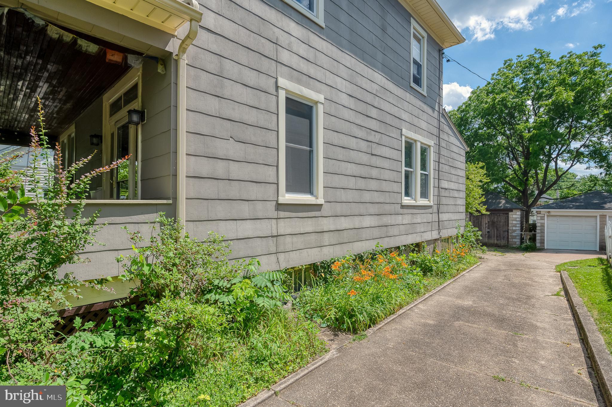 LAURAVILLE HISTORIC DISTRICT - Residential
