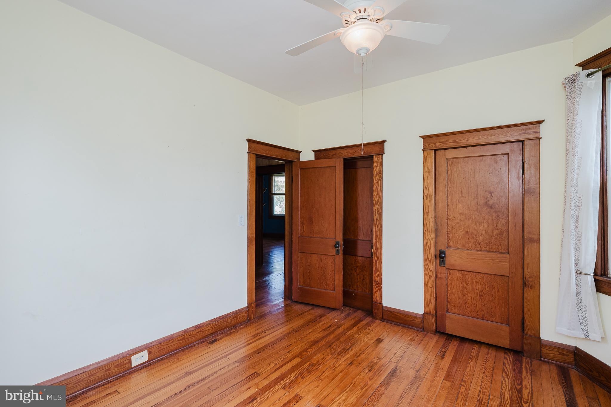LAURAVILLE HISTORIC DISTRICT - Residential