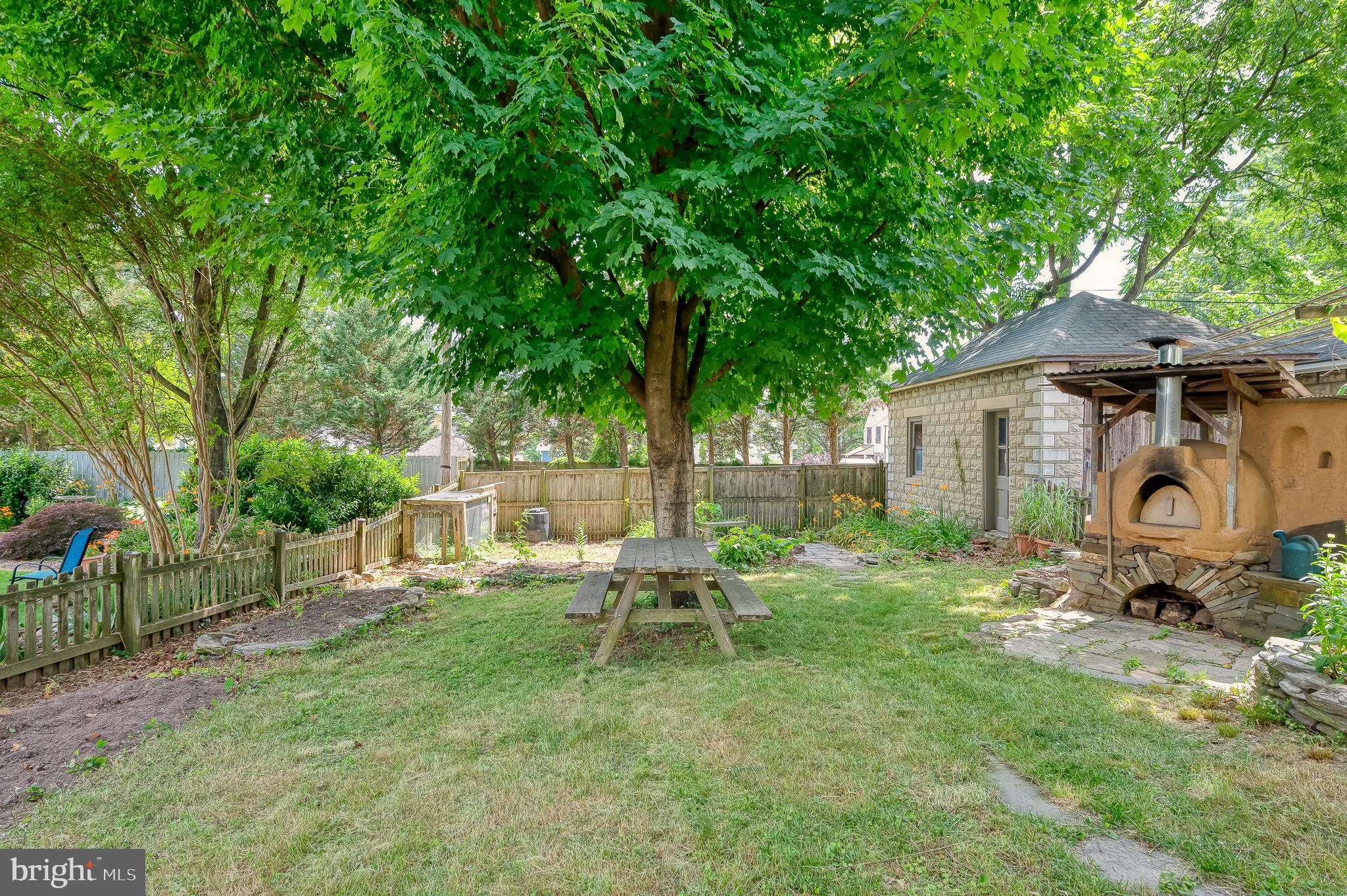 LAURAVILLE HISTORIC DISTRICT - Residential