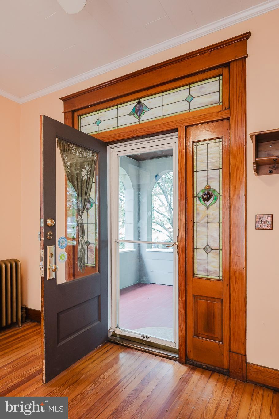LAURAVILLE HISTORIC DISTRICT - Residential