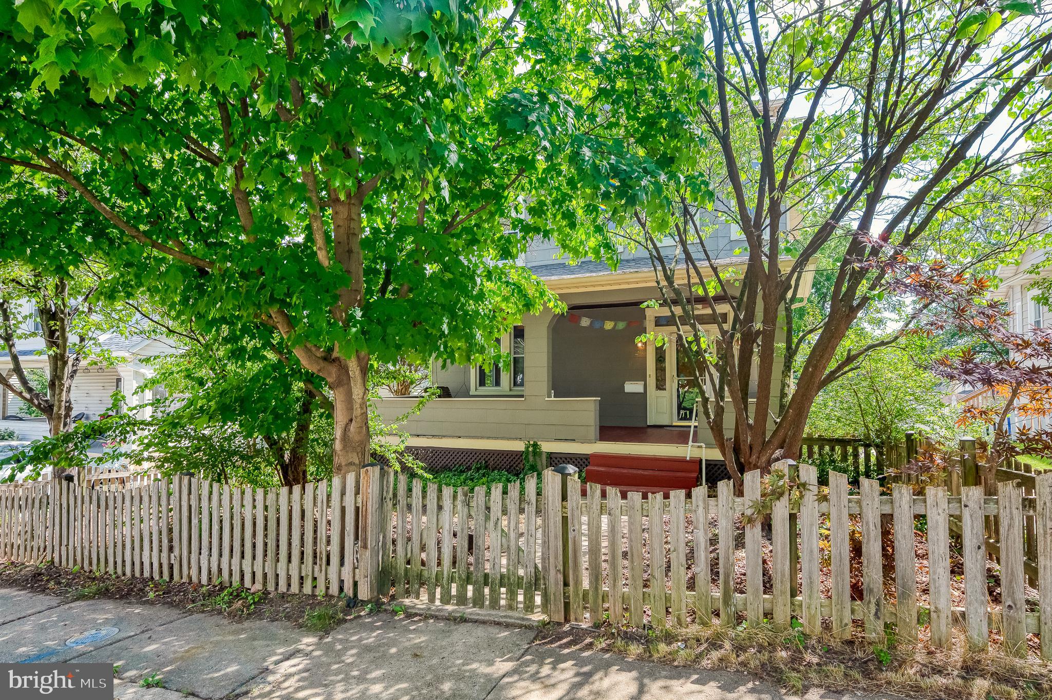 LAURAVILLE HISTORIC DISTRICT - Residential