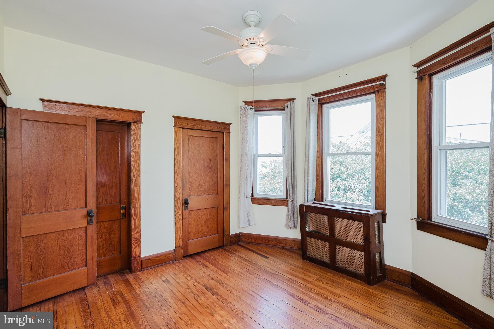 LAURAVILLE HISTORIC DISTRICT - Residential
