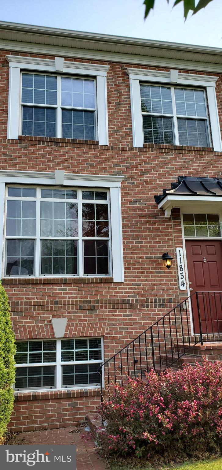 GREENWAY VILLAGE - Residential Lease
