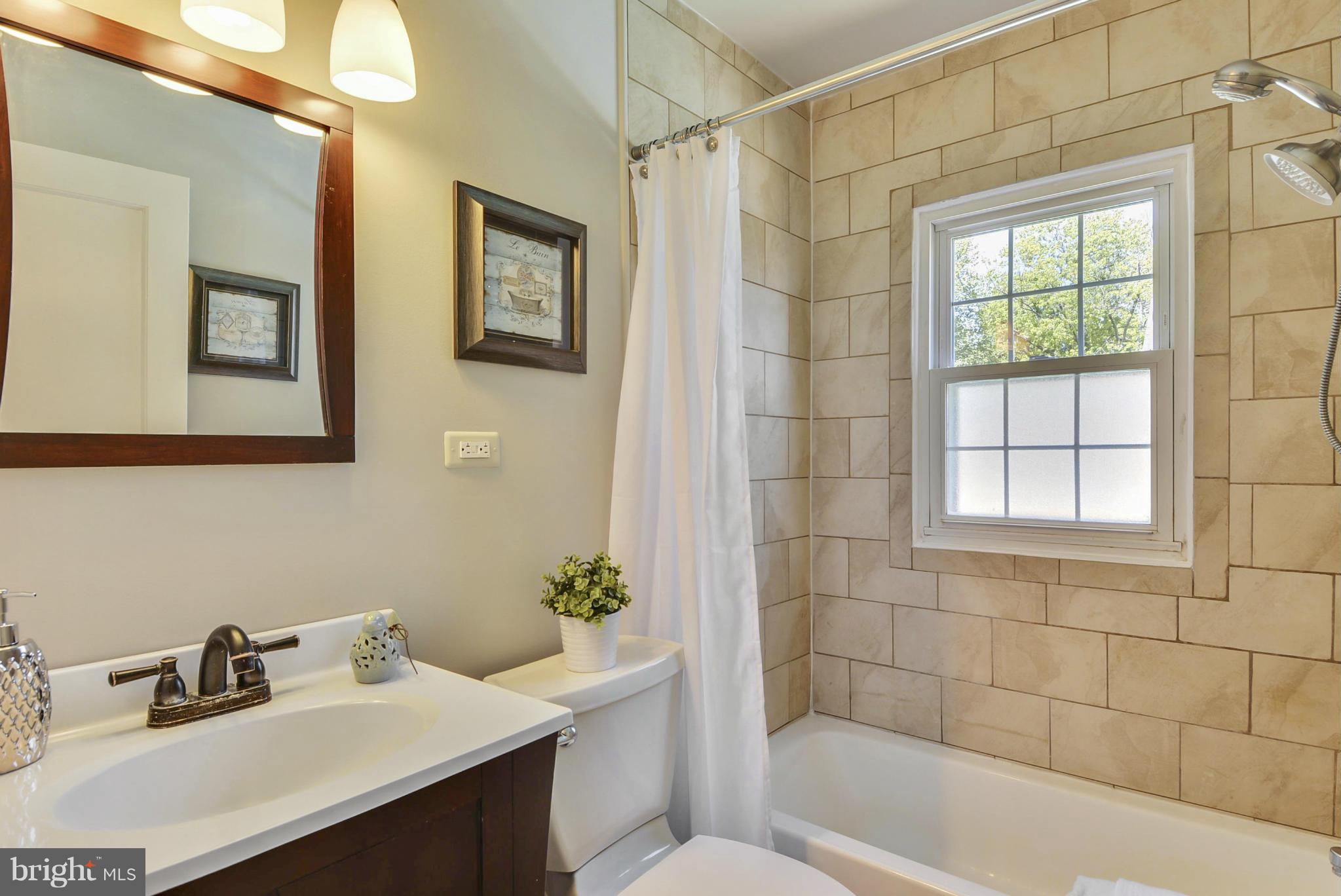 CHESTNUT RIDGE MANOR - Residential