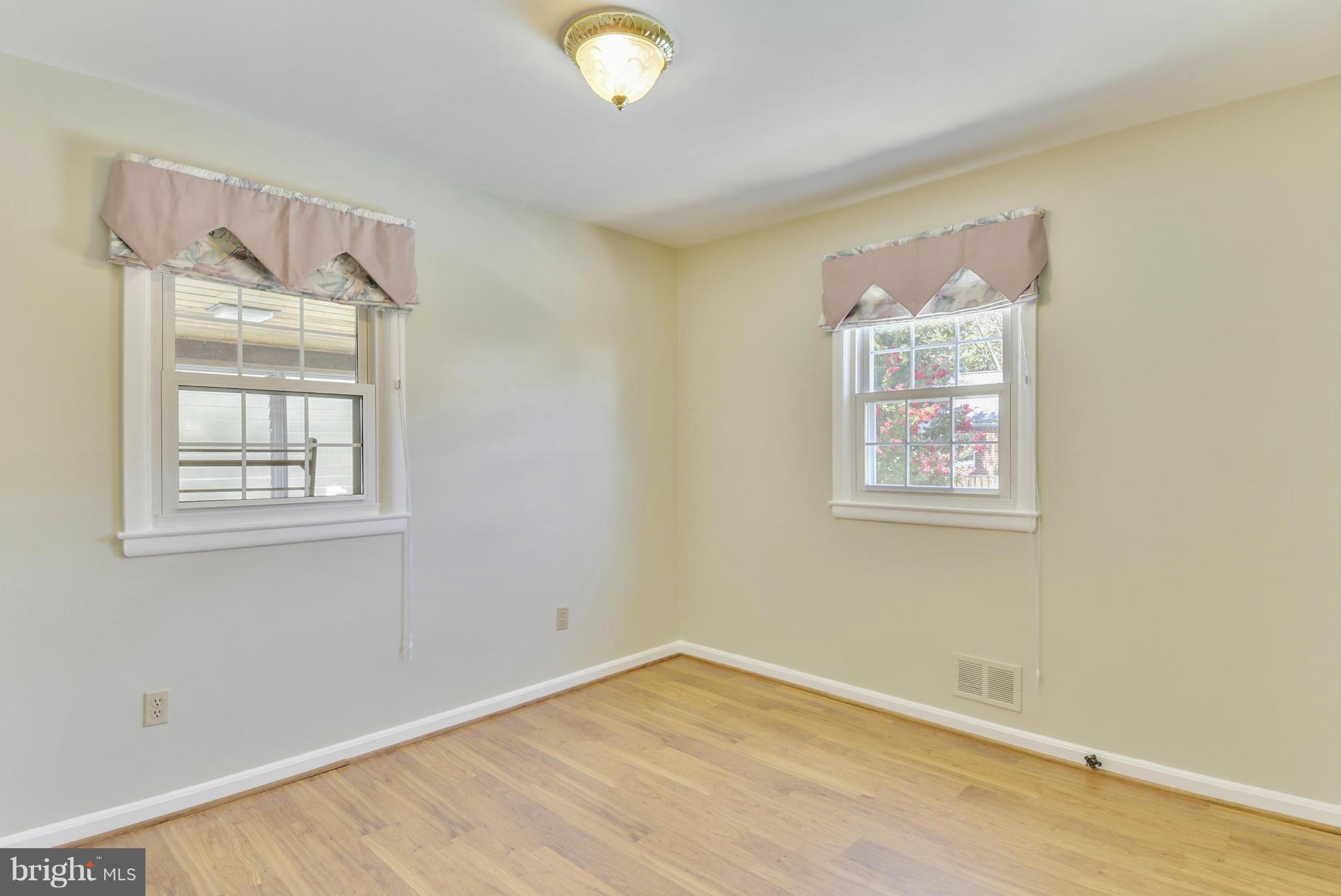CHESTNUT RIDGE MANOR - Residential