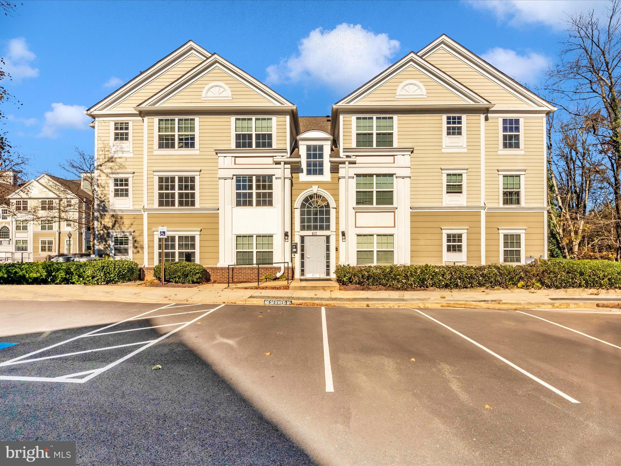 KENTLANDS RIDGE - Residential