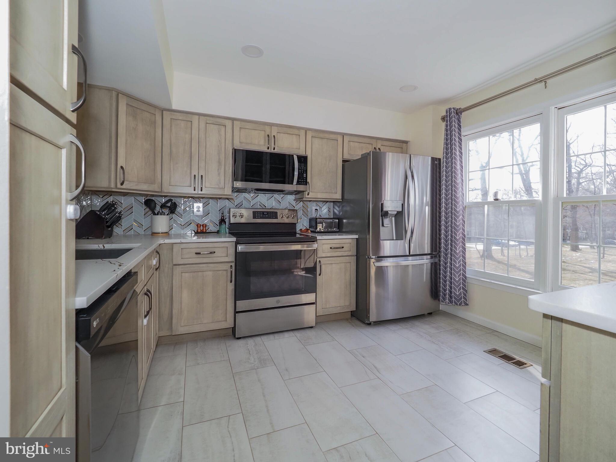 GREENCASTLE LAKE - Residential