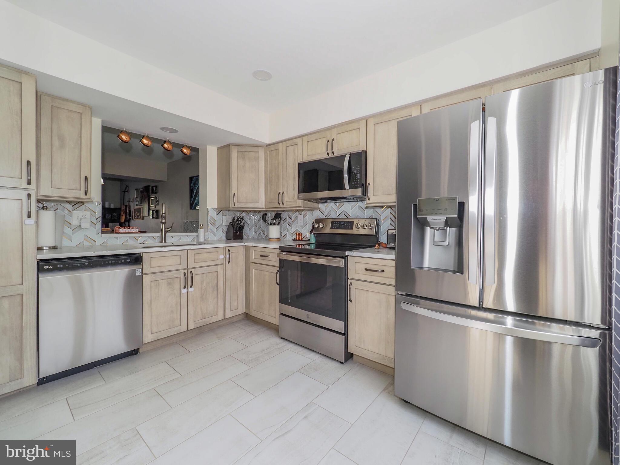 GREENCASTLE LAKE - Residential