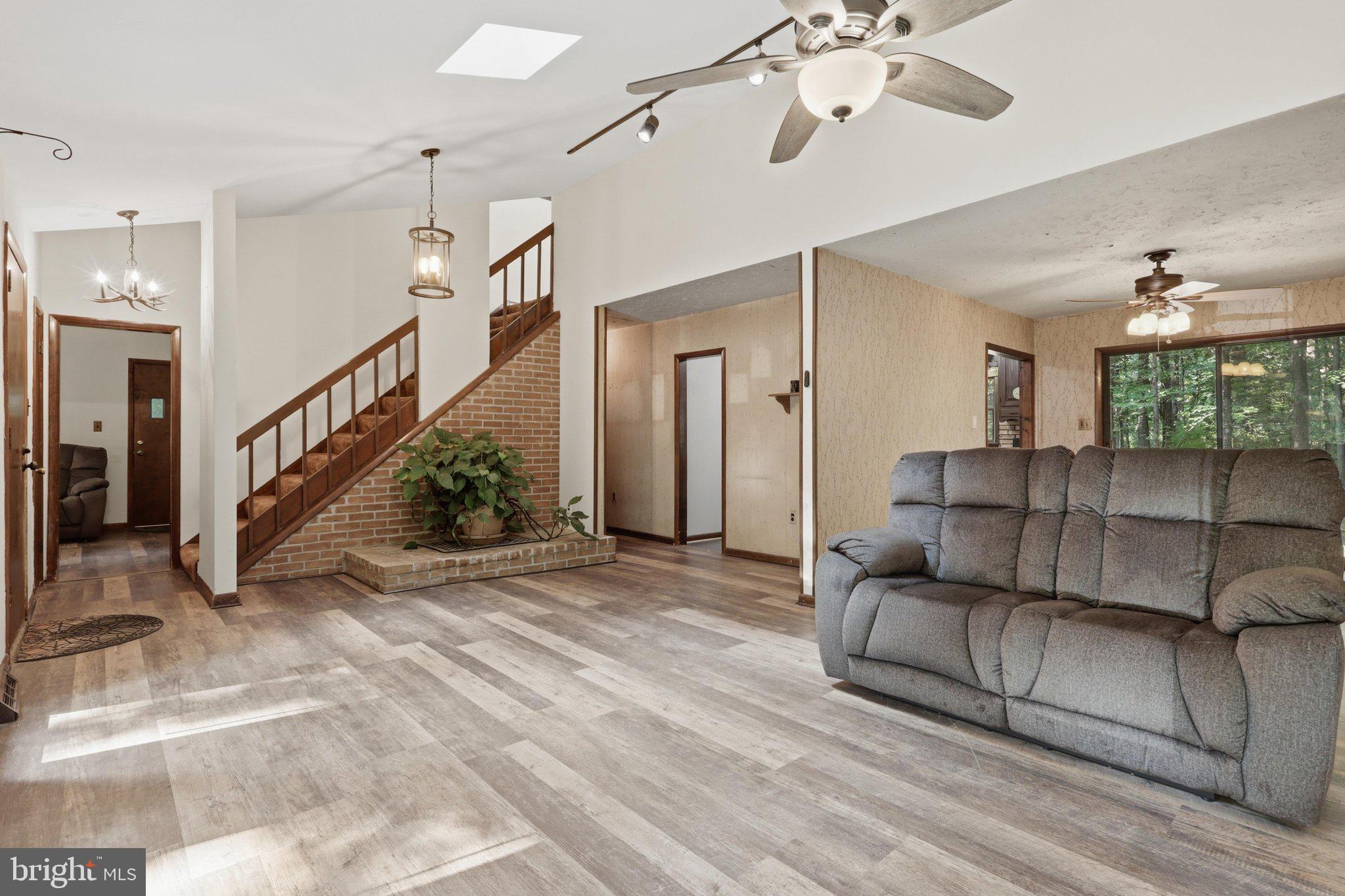 KEYS FERRY ACRES - Residential
