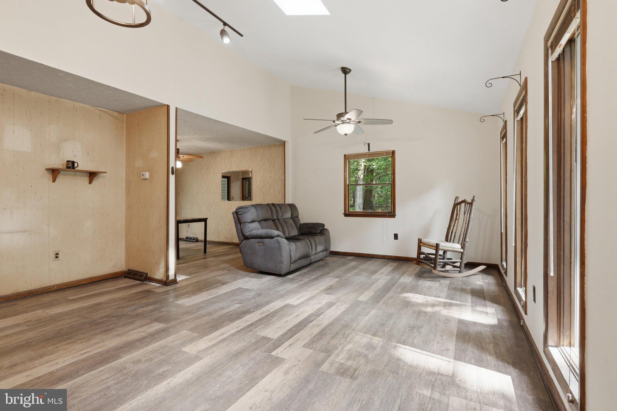KEYS FERRY ACRES - Residential