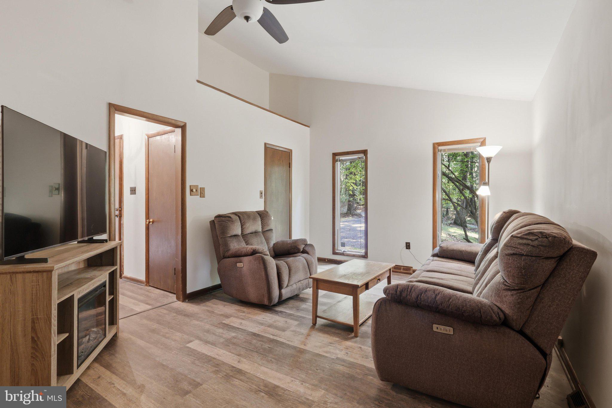 KEYS FERRY ACRES - Residential