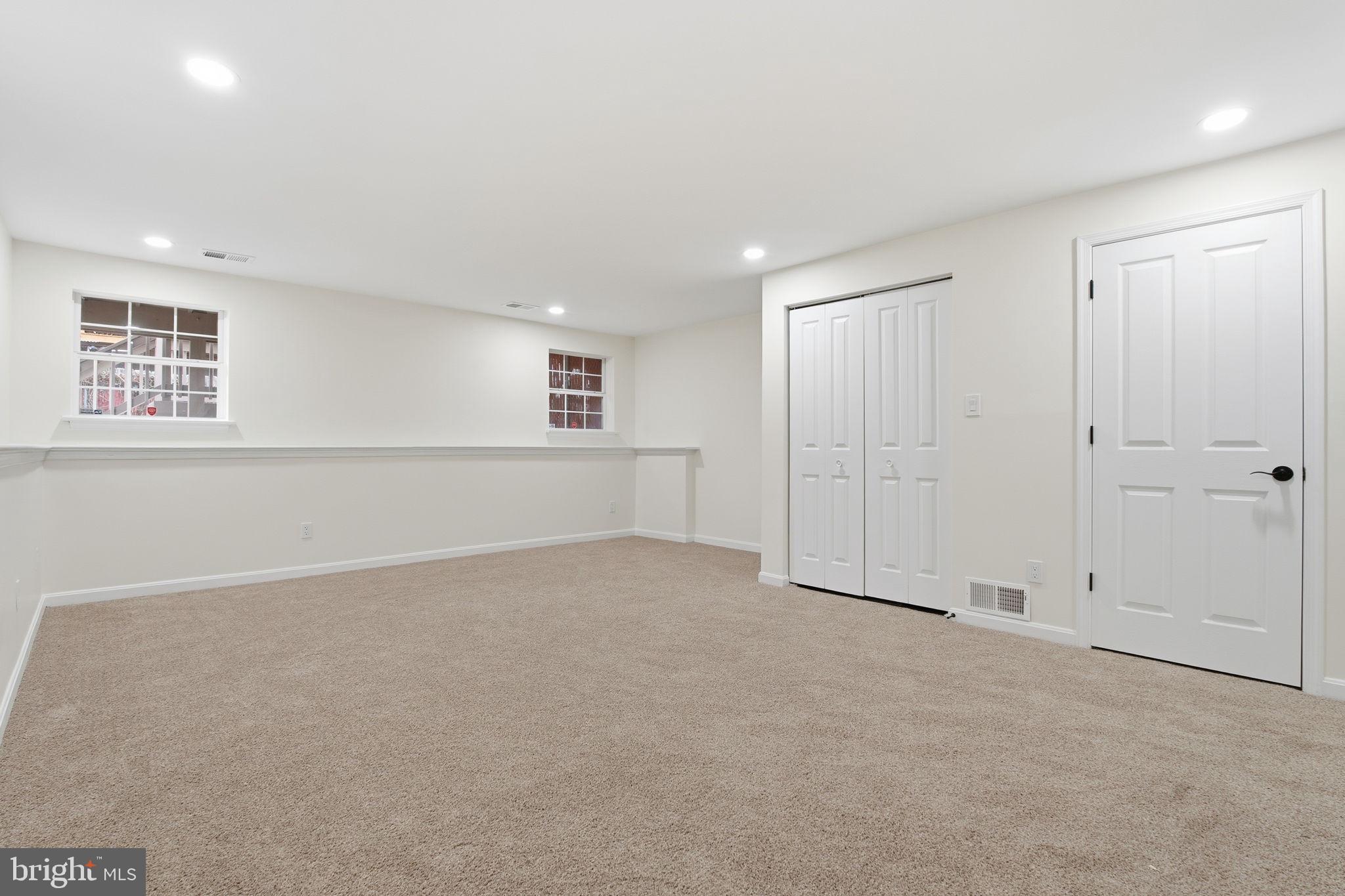 CARROLLWOOD MANOR - Residential