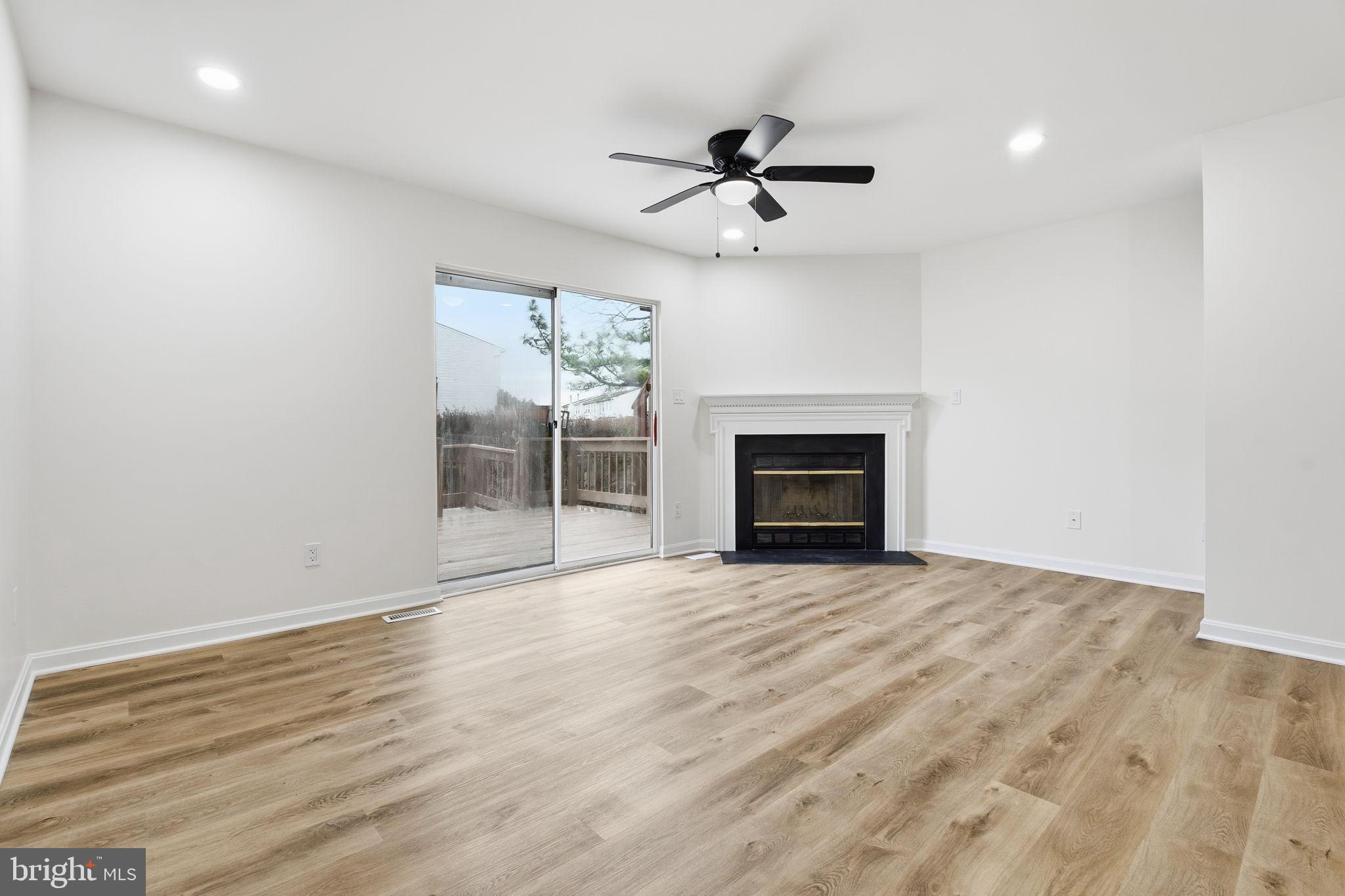 CARROLLWOOD MANOR - Residential