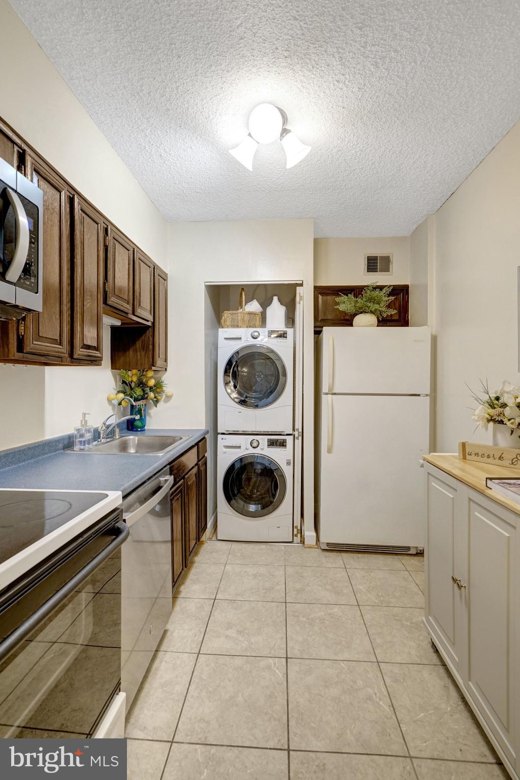 PLACE ONE - Residential