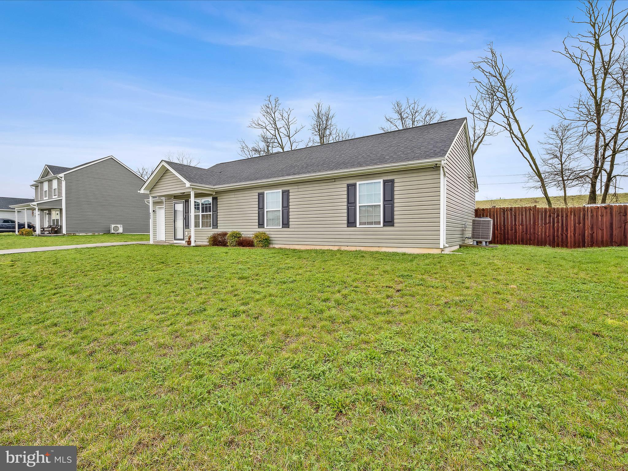 CRESTFIELD - Residential