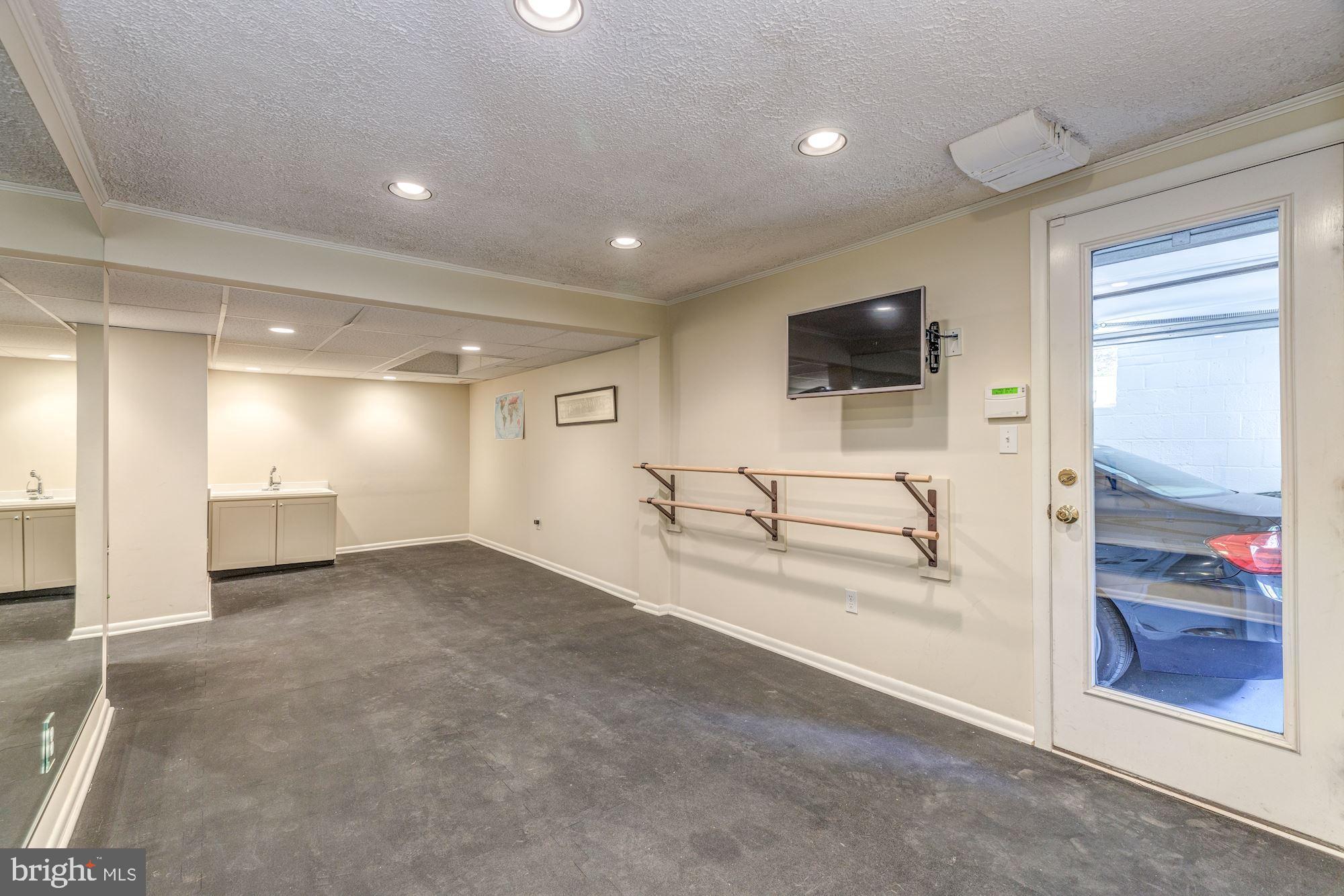 BELLEVUE FOREST - Residential